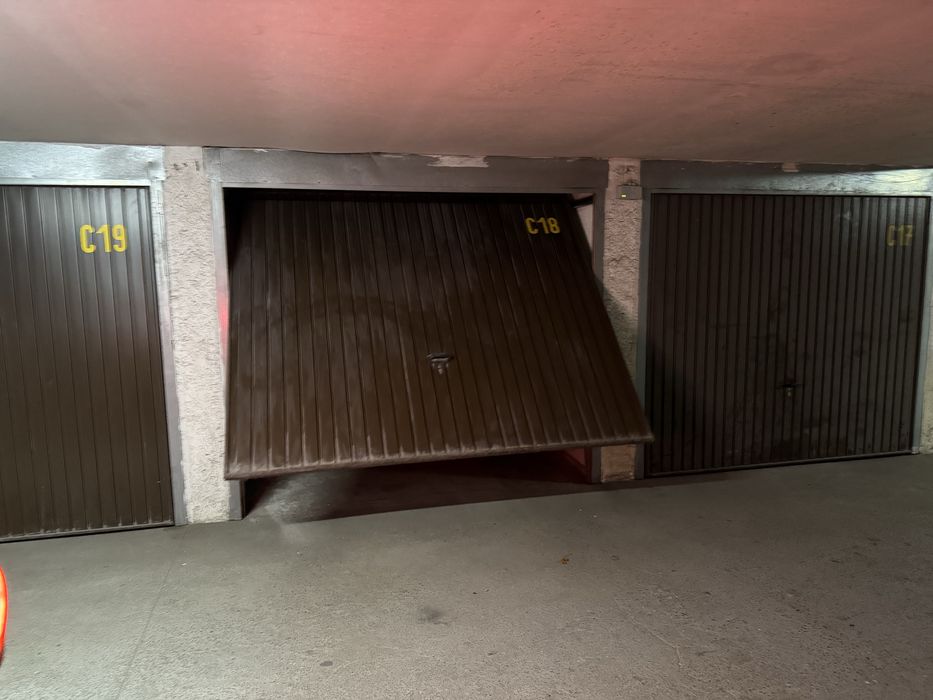 Garaż sprzedam Kraków