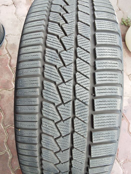1 Opona zimowa 225/40r19 CONTINENTAL 2025r 7.5mm