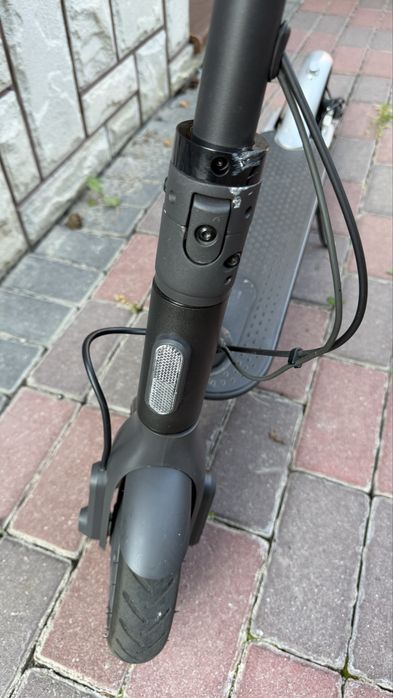 Електросамокат Xiaomi Mi Electric Scooter Pro 2 Mercedes-AMG Petronas F1 Team Edition