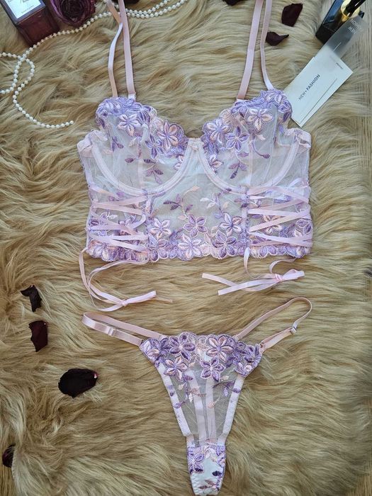 Seksowny komplet gorsetowy top kwiaty stringi M