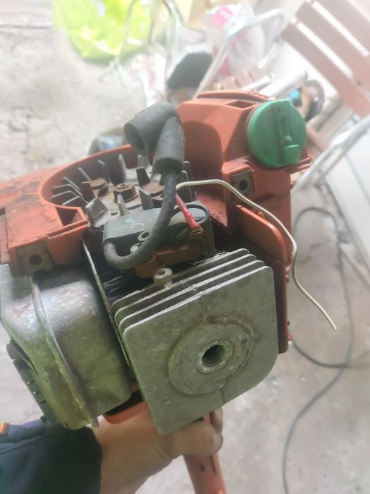 Husqvarna 232 r czesi została rura o wal korbowy