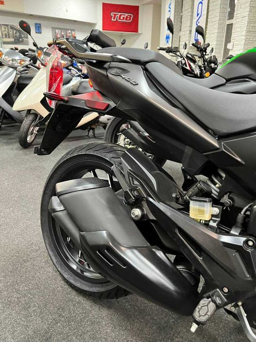 Мотоцикл Bajaj Dominar 400