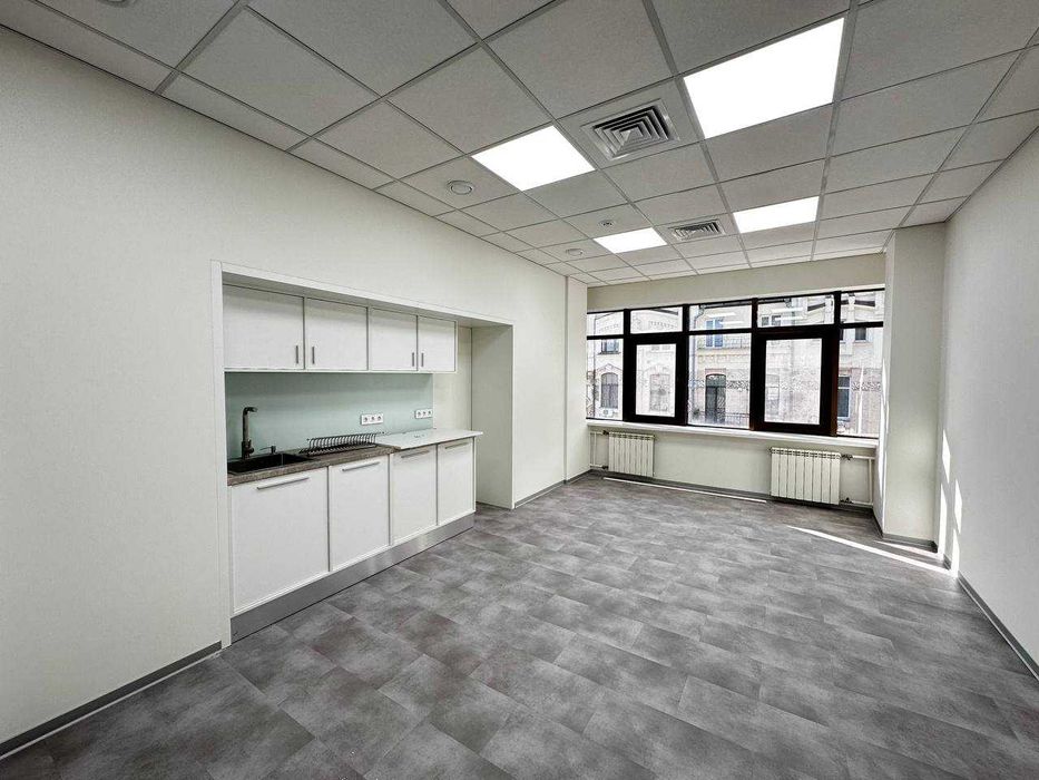 Продажа офиса 400 кв.м. с VIP ремонтом. Золотые ворота. Бизнес-центр.