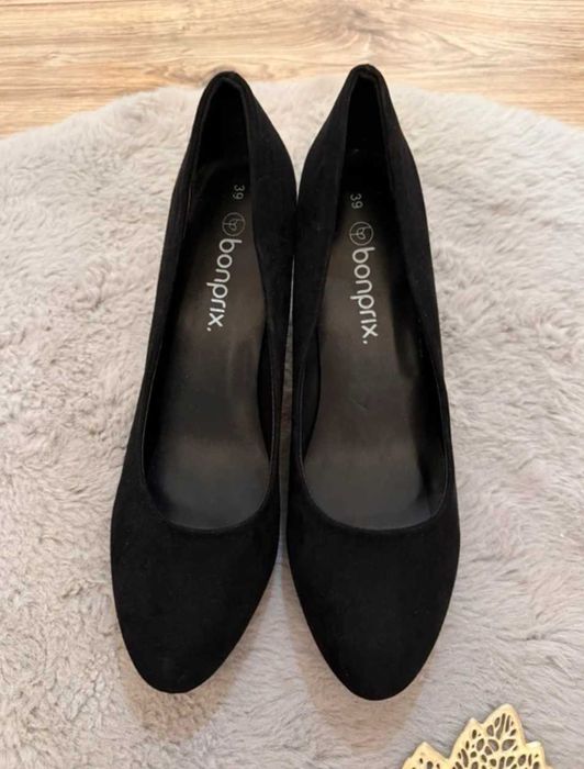 Czarne niskie czółenka rozmiar 39