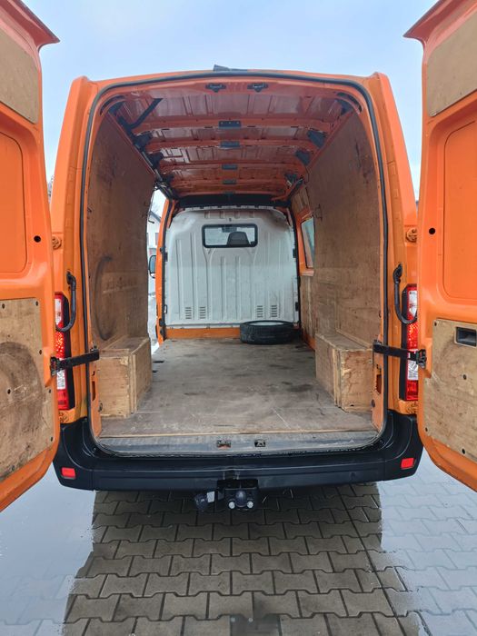 Wynajem busa, Dostawczy L3H2 Renault Master