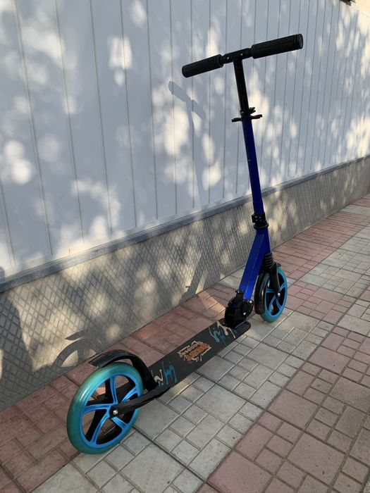 Продаю дитячий самокат