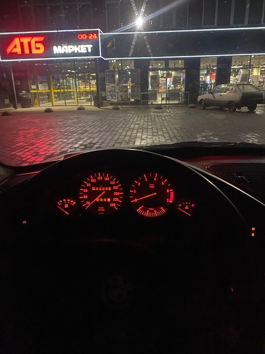 Продам BMW e34 520i