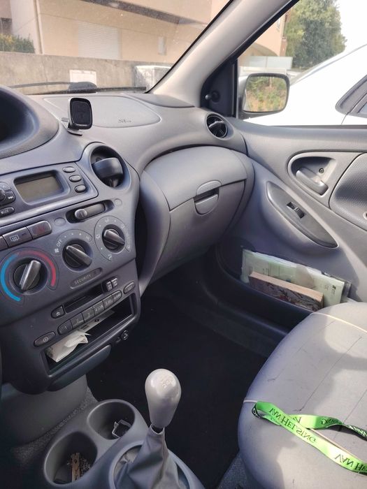 Vendo Toyota Yaris 2002