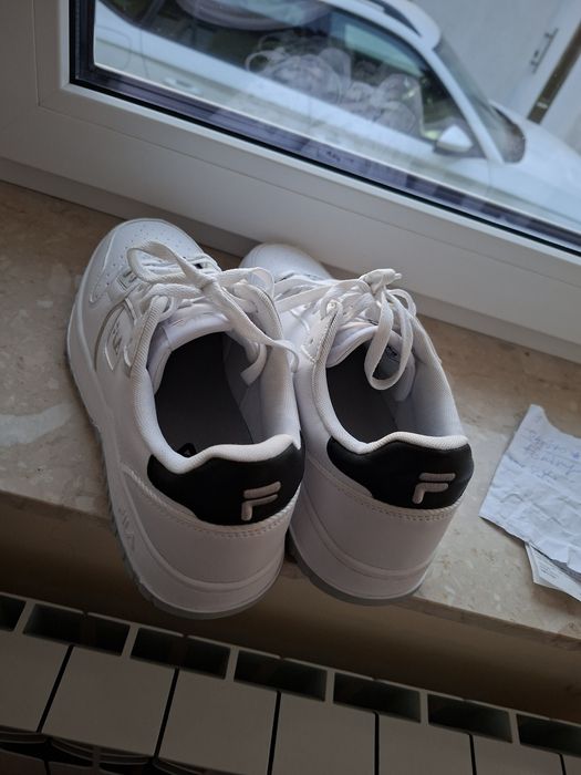 Białe buty Fila 45 Jak nowe
