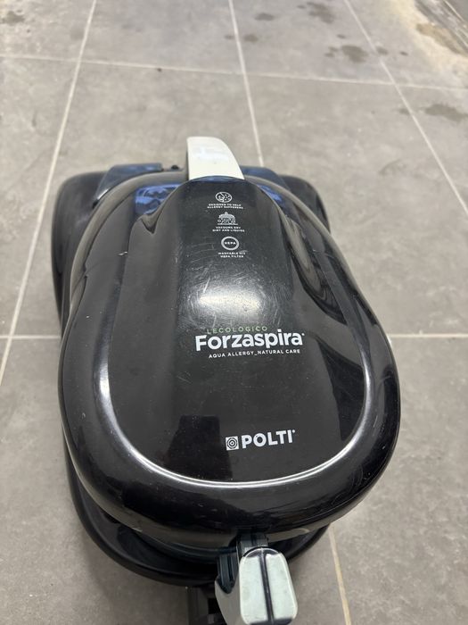 Aspirador com água