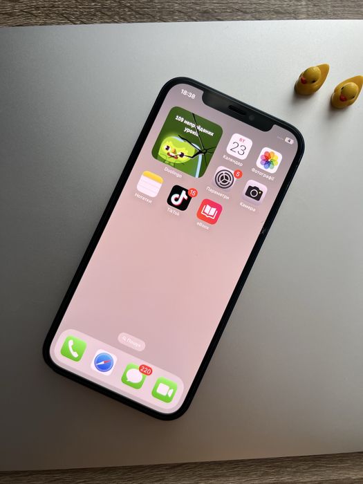 iPhone 12 128gb.