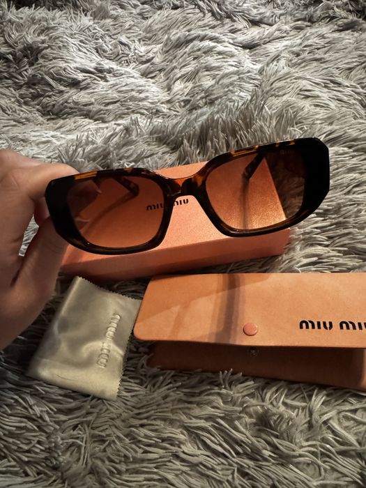 Okulary przeciwsłoneczne miu miu