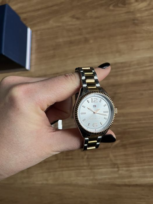 Zegarek na bransolecie srebrny Tommy Hilfiger Chrissy