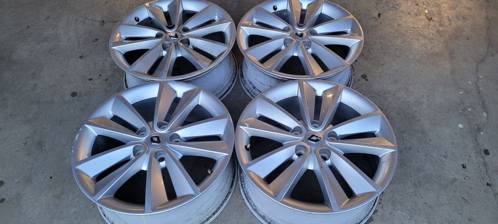 Oryginalne felgi aluminiowe Renault 17  5x114,3 polecam