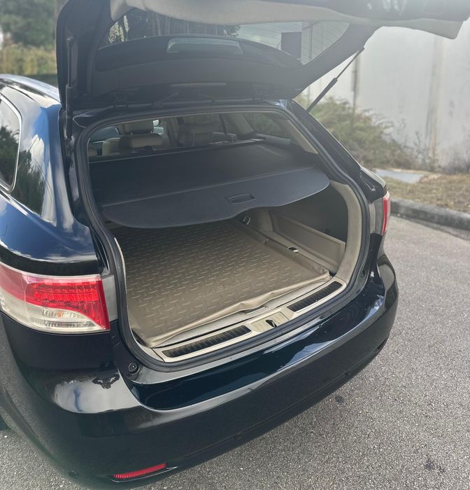 Toyota Avensis 2.2 Sw D-Cat 150cv-Full Extras[Caixa-automática]