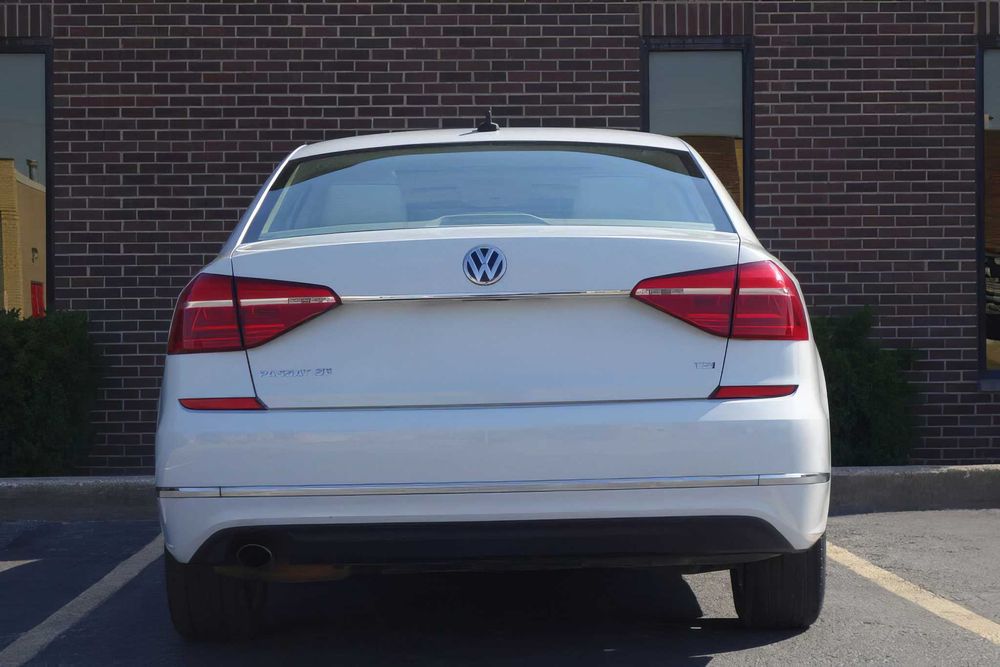 Volkswagen Passat SE      2016