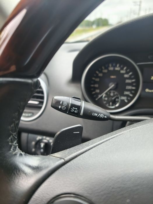 Автомобиль Мерседес 164 бензин 3,5