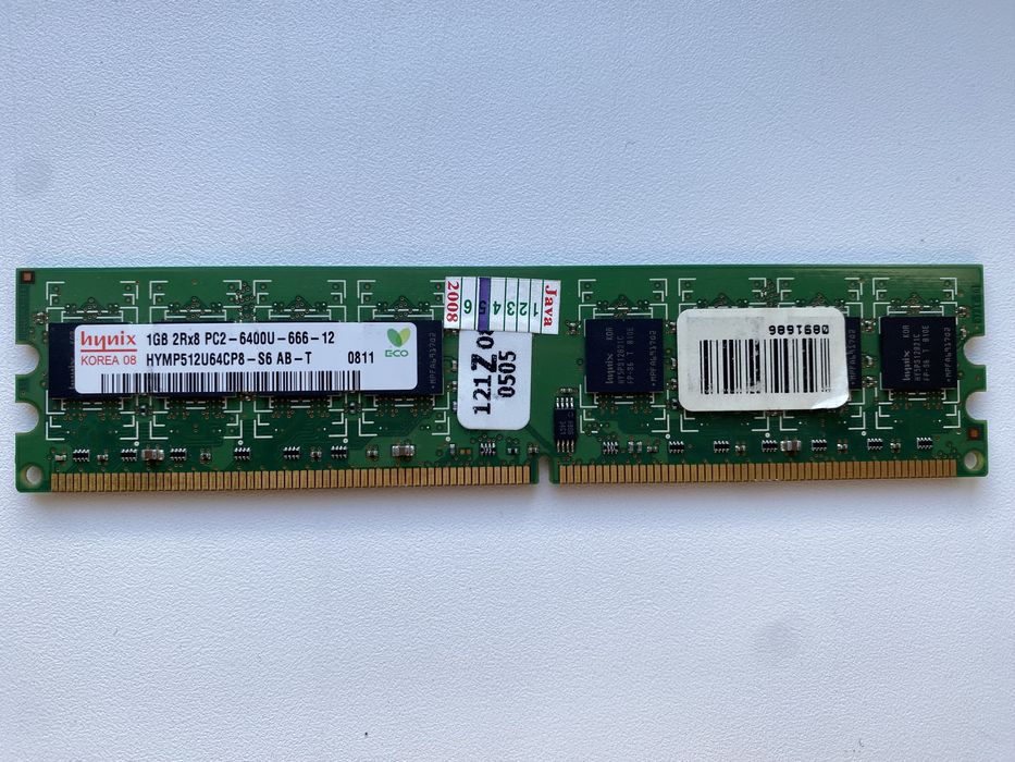 Оперативна пам’ять DDR2 1 GB. Ціна за дві планки — 80 грн