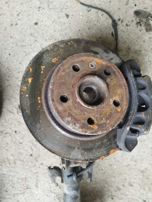 Передний суппорт BOSCH левый/правый Мерседес Вито 638