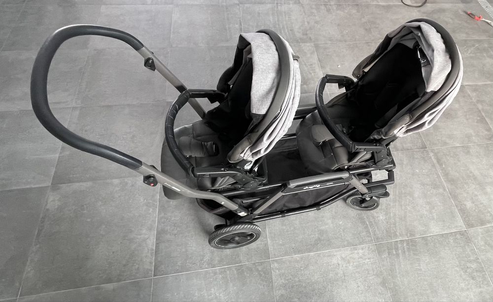 Carrinho de bebe duplo (Peg Perego)