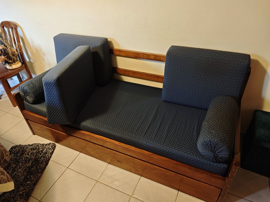 Sofá 3 lugares com gavetão