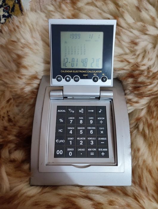 Набор канцелярии часы калькулятор будильник мини пк