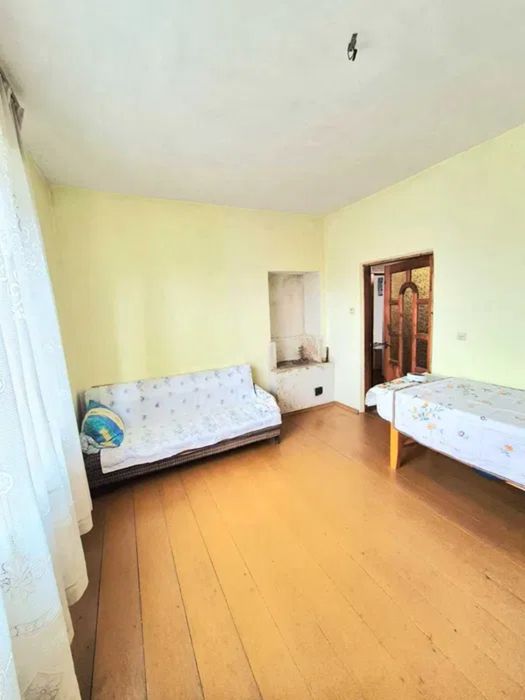 Продам добротний та міцний будинок в місті Бобринець.