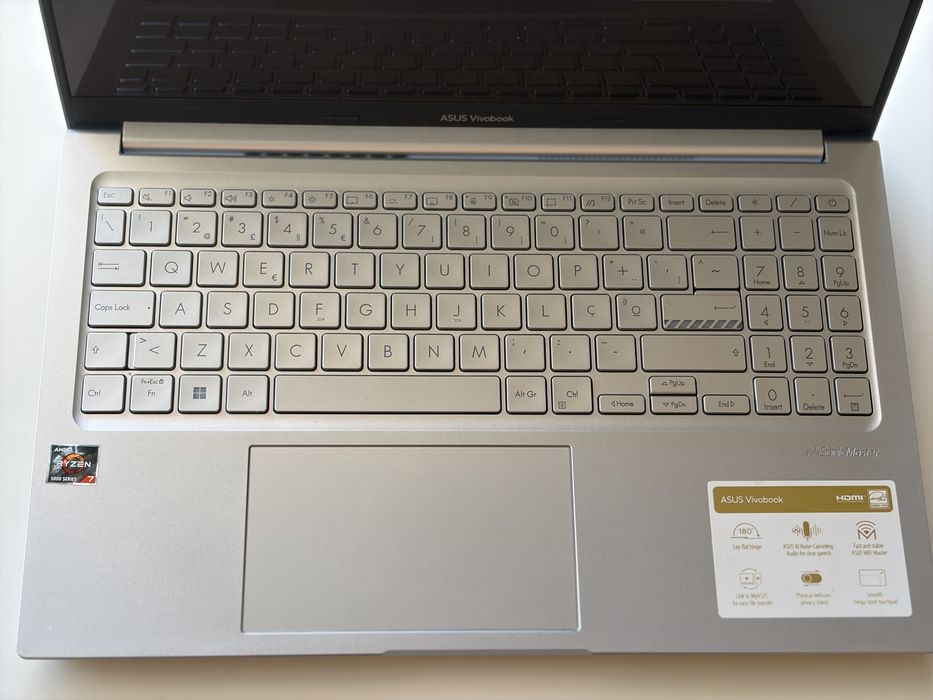 Vendo | Troco | Retomo | Portátil ASUS VivoBook OLED | Ryzen 5 5600H | 16GB | SSD 512GB