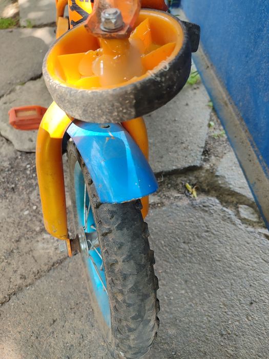 Дитячий детский велосипед з додатковими боковими колесами