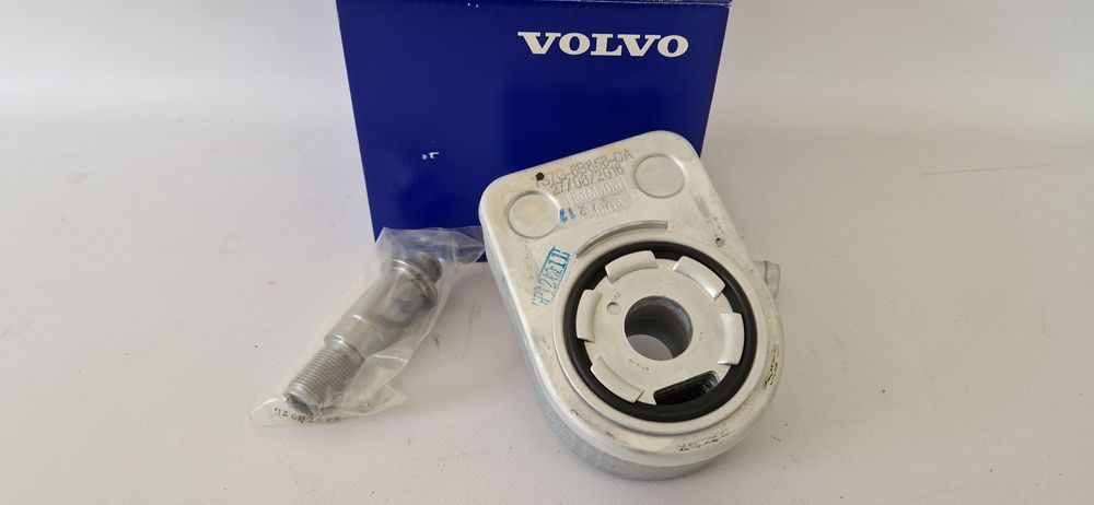 Chłodnica oleju Ford Volvo 1.6 OE Nowa