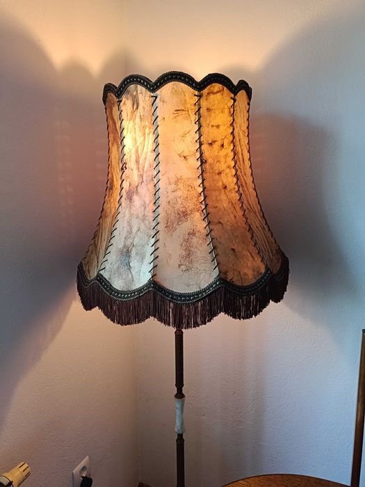 Piękna lampa stojąca , marmur z mosiądzem