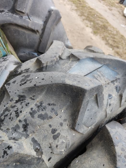 Komplet opon Pirelli 12.4 R20 wznacniane okazja MTZ Belarus Białoruś
