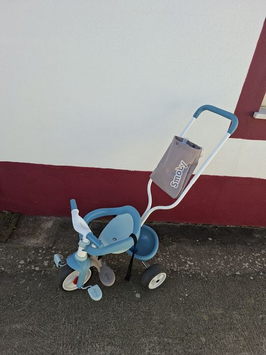 Triciclo smoby..