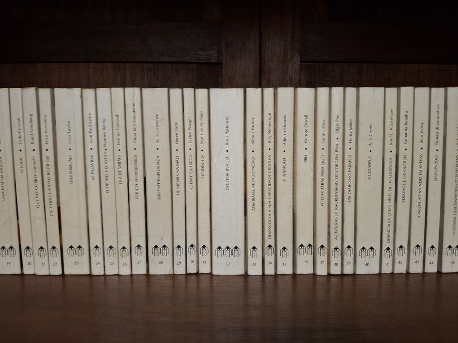 Coleção Unibolso - 104 volumes (incompleta)