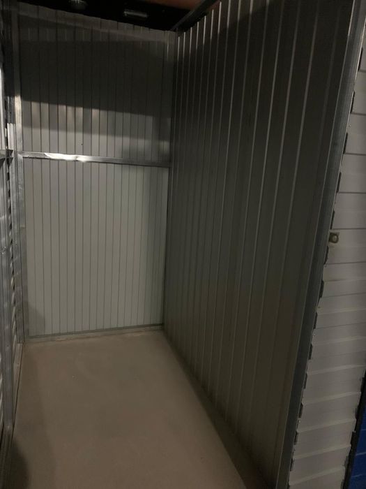 Здам кладовку 2,25 м² на складі біля метро Васильківська