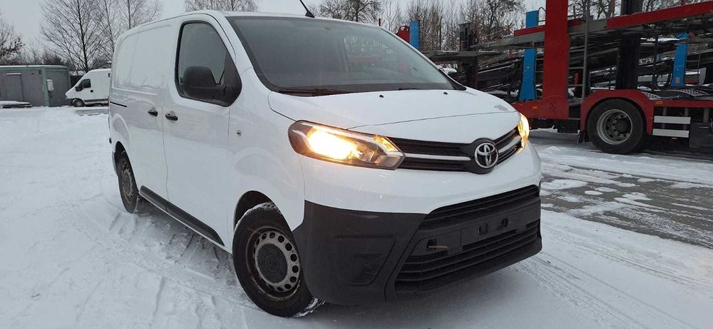 cała Toyota ProAce na części