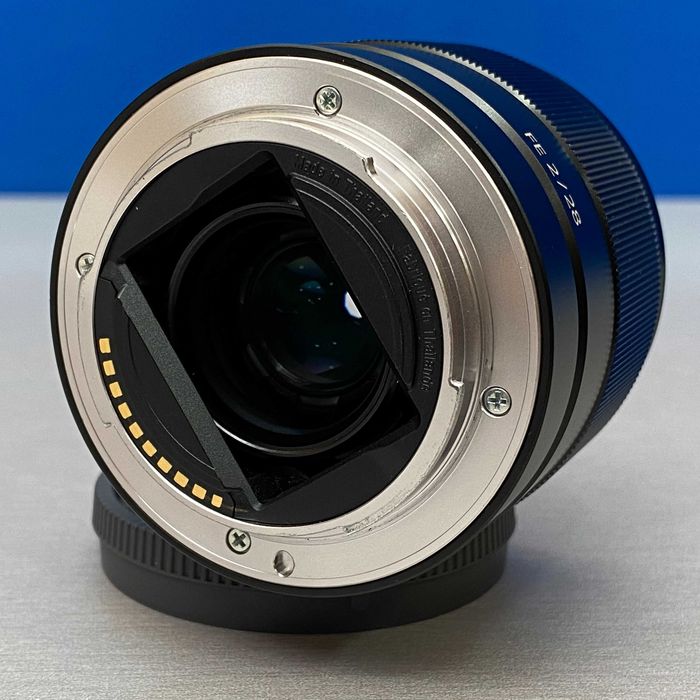 Sony FE 28mm f/2