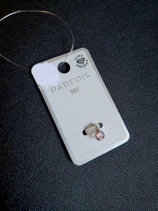 NOWA srebrna zawieszka marki Parfois