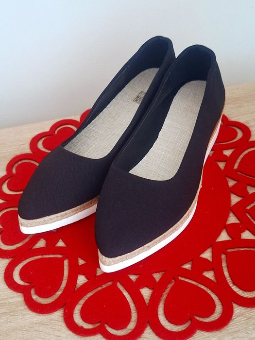 Buty damskie na klinie NOWE rozmiar 44 długość wkładki 28,5cm