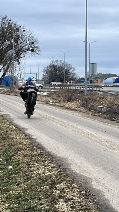 скутер ямаха джог