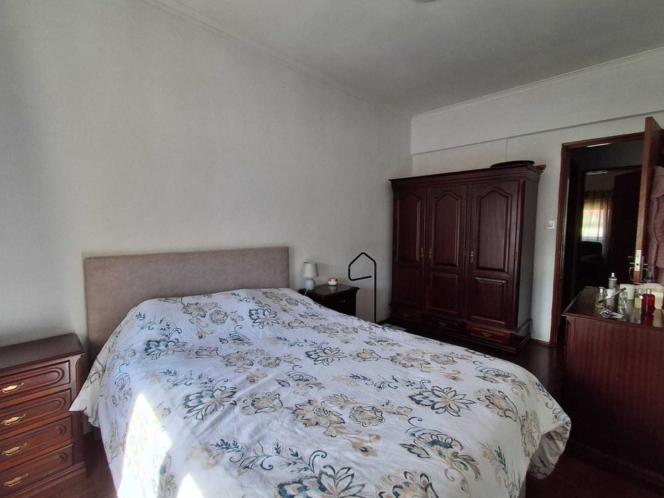 Apartamento T2 Em ótimas condições a Venda, Junto ao Parque Central da Amadora a bom Preço.