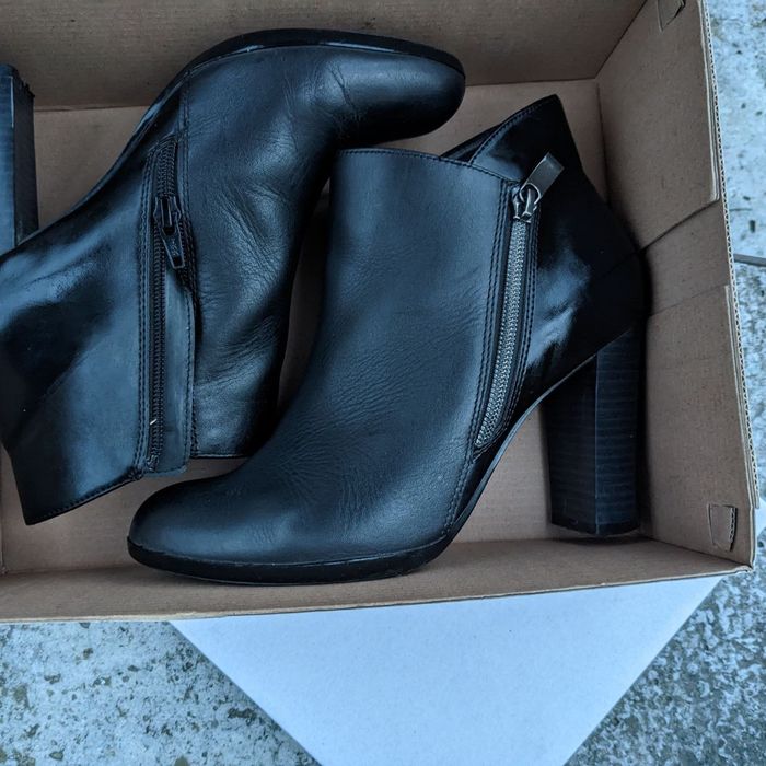 Черевики жіночі шкіра 38, ідеальний стан, Італія