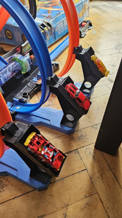 Tor hot wheels! Pętla grozy