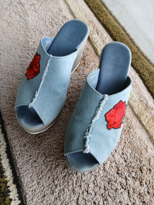 Klapki jeansowe niebieskie