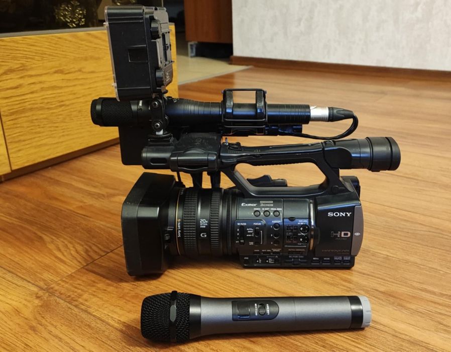 Mikrofon studyjny Shure VP88, kamera Sony + dodatki