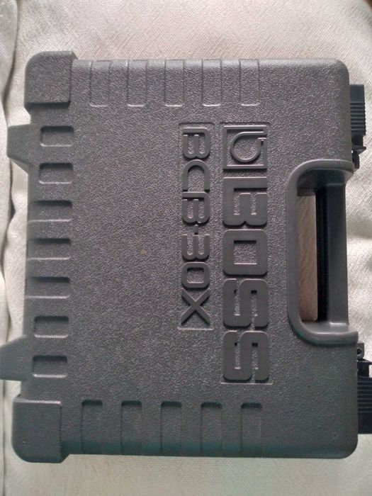 Caixa BOSS para 3 pedais