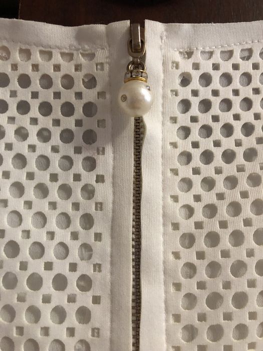 Сукня жіноча біла