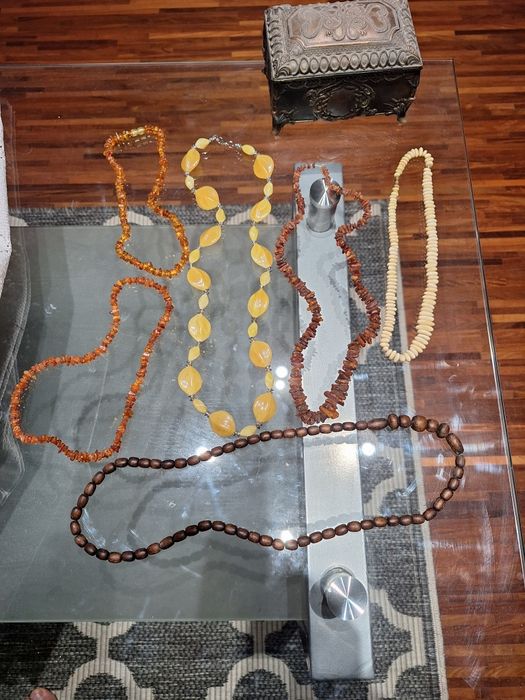 Sprzedam korale z bursztynu i inne rzeczy
