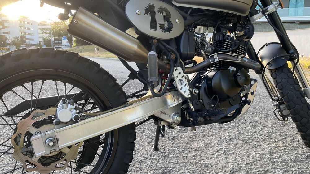 Bullit Hero 125