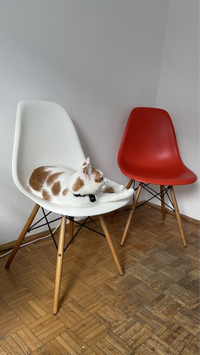 Krzeslo Vitra DSW seria Eames Pomaranczowe